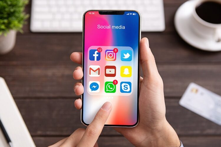 A person holding a cell phone.